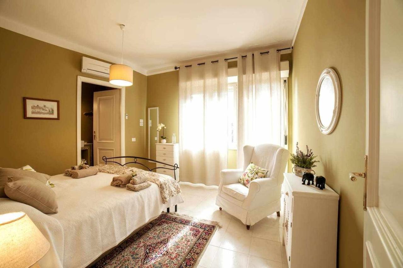 Elegante Villa Lu Centro Citta Con Parcheggio Cagliari Kültér fotó