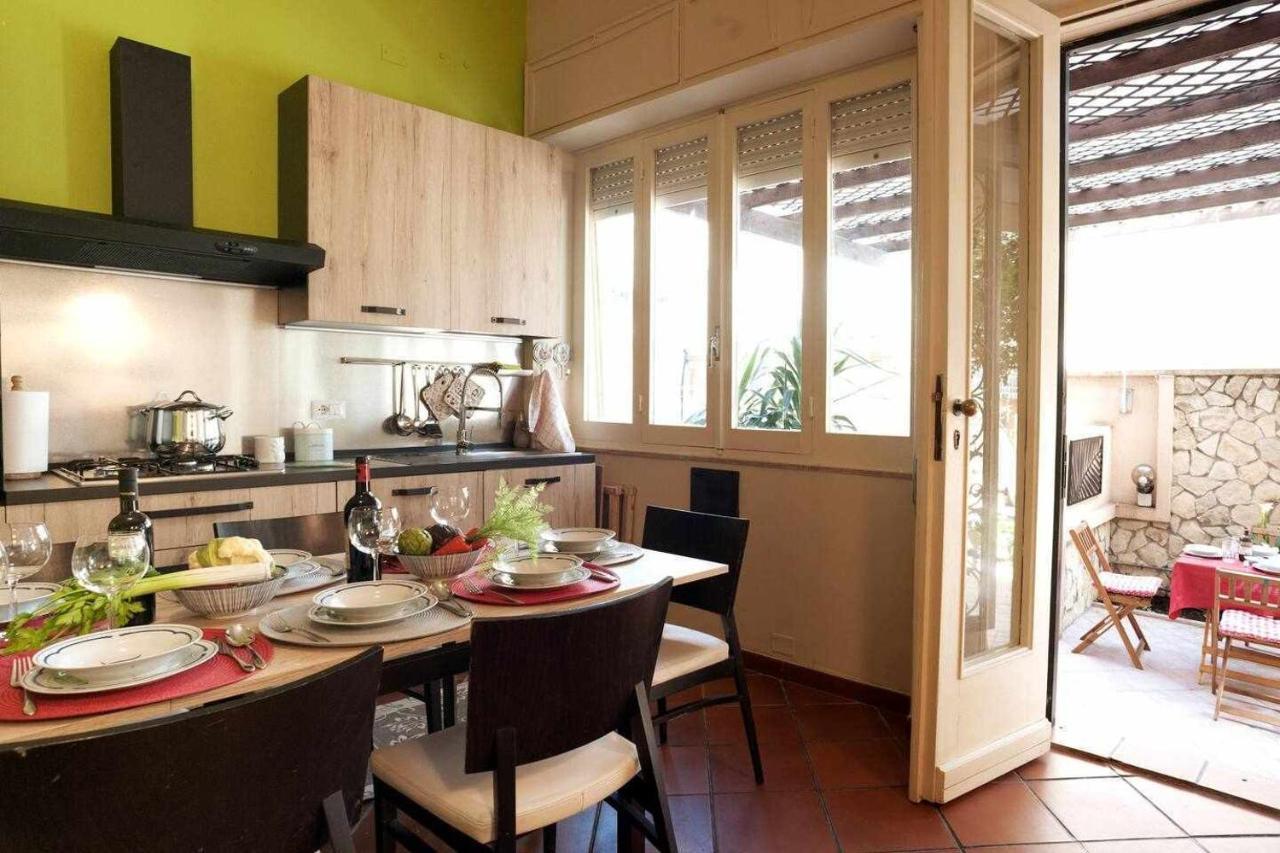Elegante Villa Lu Centro Citta Con Parcheggio Cagliari Kültér fotó