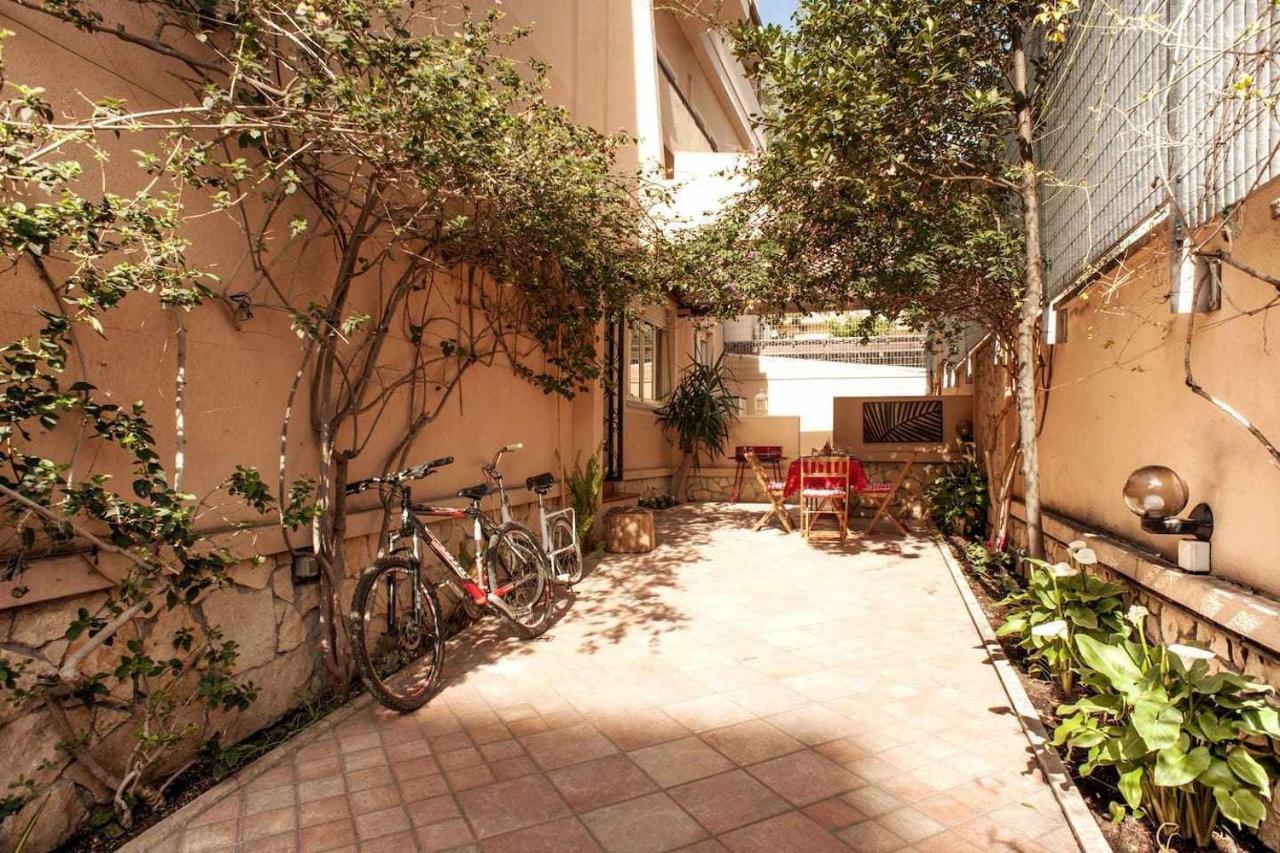 Elegante Villa Lu Centro Citta Con Parcheggio Cagliari Szoba fotó